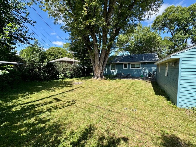 Building Photo - NW Rochester MN 3bedroom 2bath 2car detach...