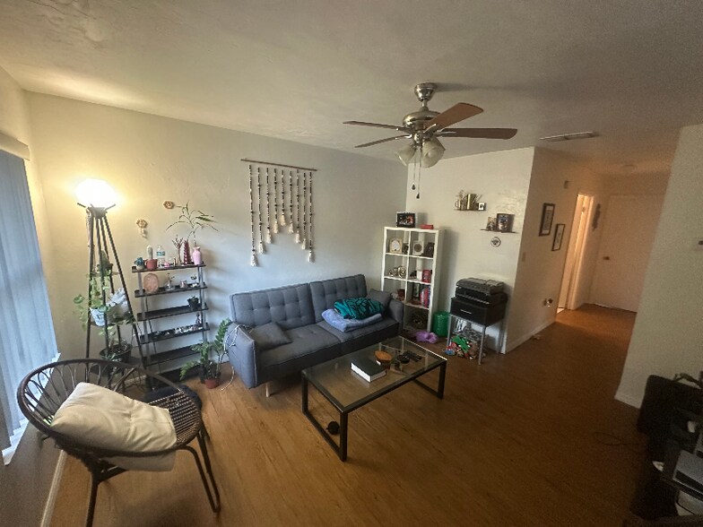 Building Photo - 3600 SW 23rd St
