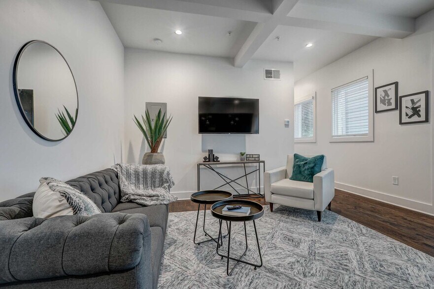 Building Photo - 940 Piedmont Ave NE