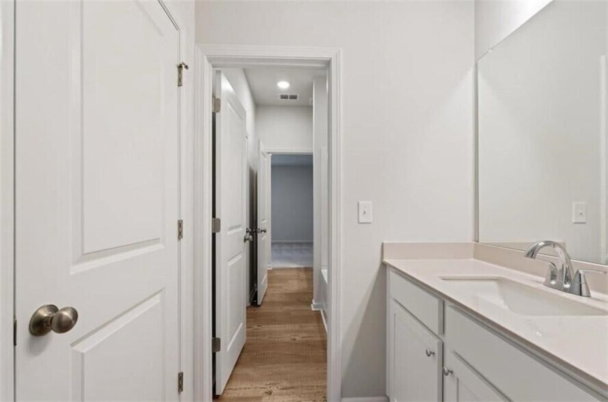 Building Photo - 437 Carmichael Cir