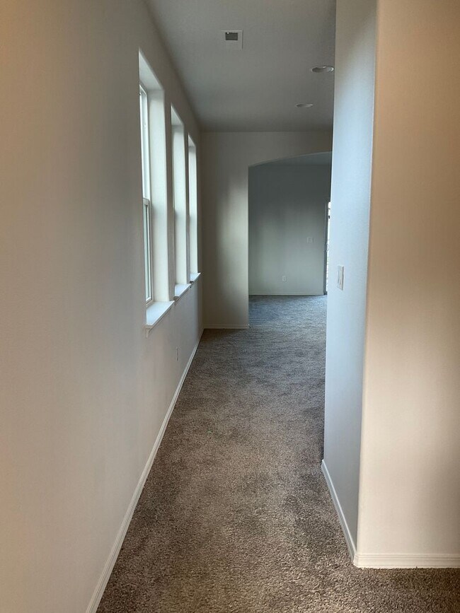 Building Photo - 627 Koontz Rd