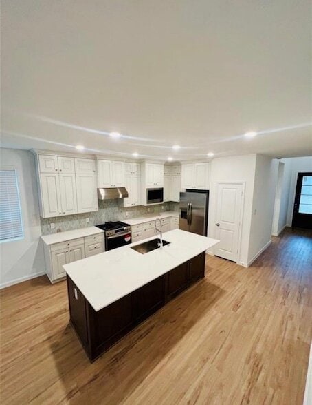 Building Photo - 27007 Aurora Gdn Ln