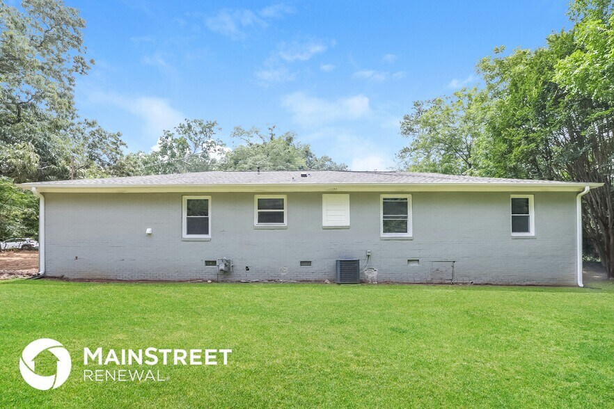 Building Photo - 7125 Puckett St SW
