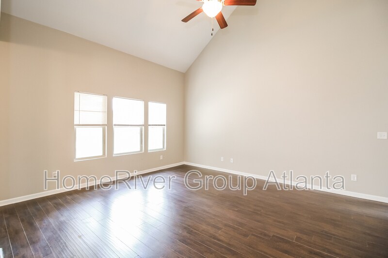 Building Photo - 192 Daisy Cir