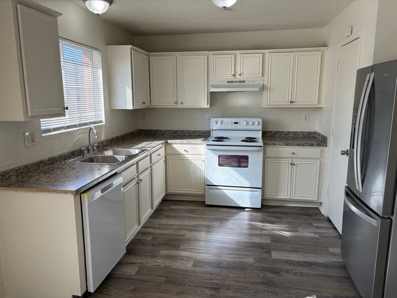 Building Photo - 3152 Heritage Ln