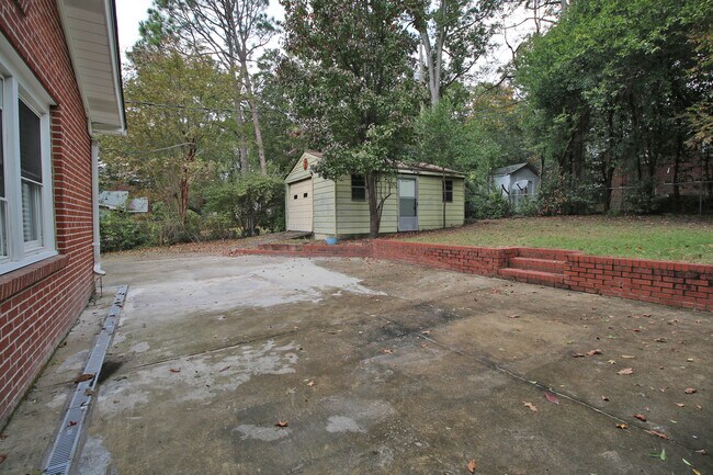 Building Photo - 2807 Holt Dr