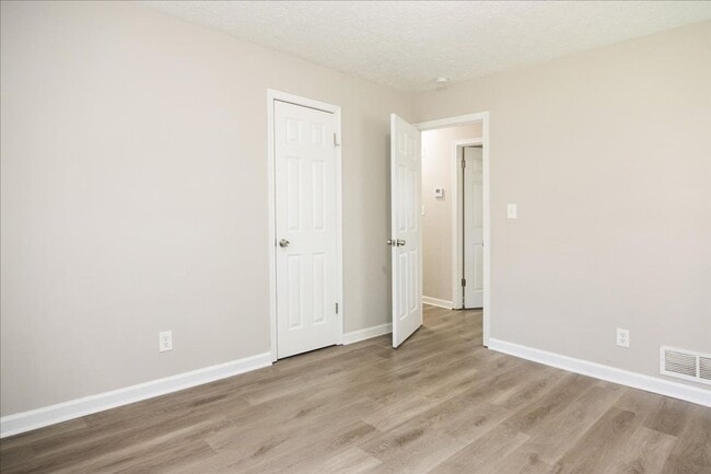 Building Photo - 3/2 Home in Cul-De-Sac w/ 2 Car Garage and Large Bonus Room