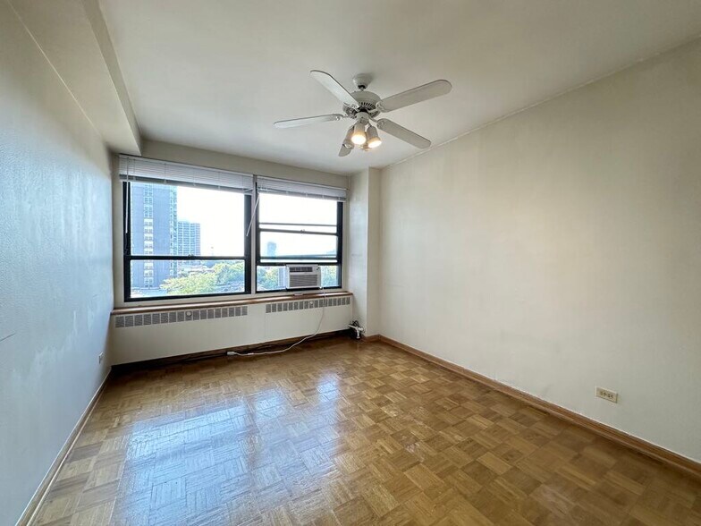 Building Photo - 4180 N Marine Dr