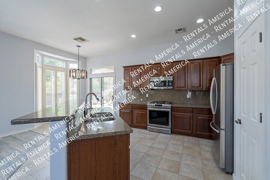 Building Photo - 13548 N Buckhorn Cholla Dr