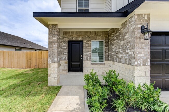 Building Photo - 9043 Rose Water Trl