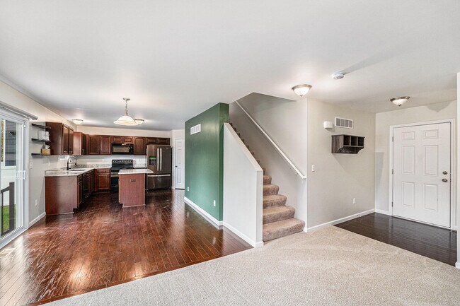 Building Photo - 33715 Birchlawn