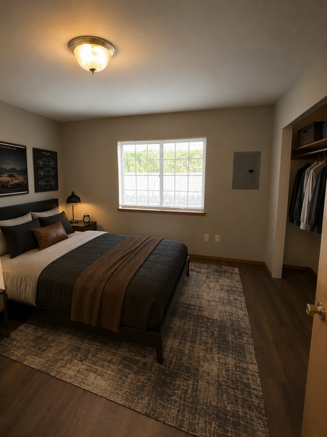 Building Photo - Simple, Spacious, And Ready For You!