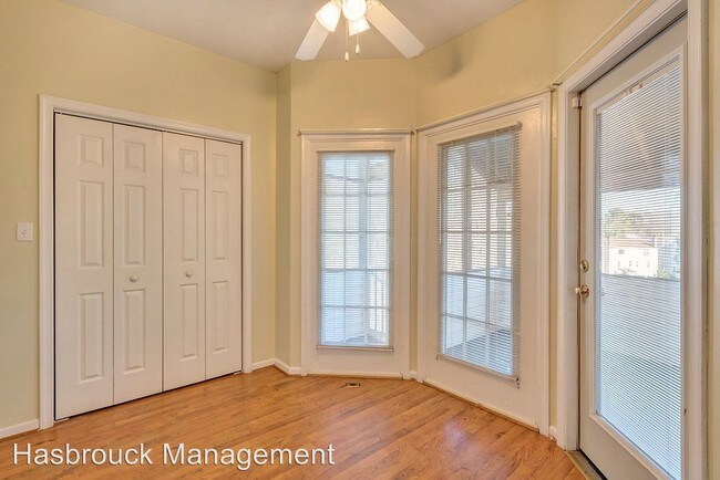 Building Photo - 4 br, 3.5 bath House - 4605 Briarwood Drive