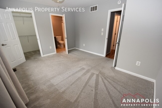 Building Photo - 451 Knottwood Ct