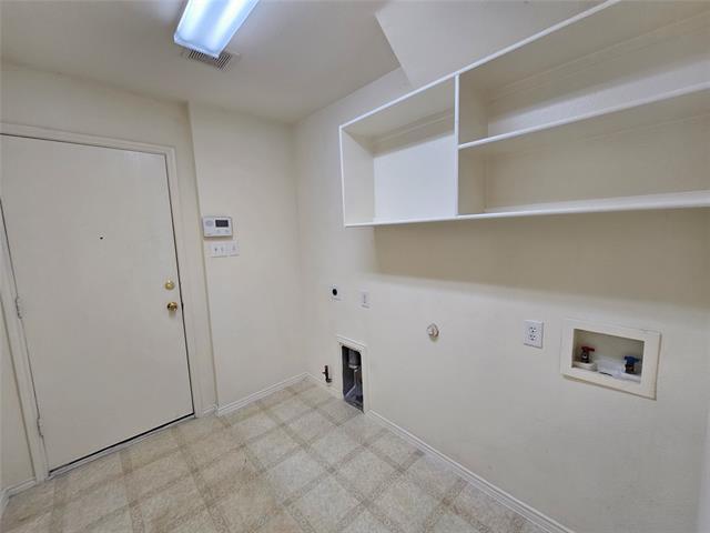 Building Photo - 933 Wilderness Pass