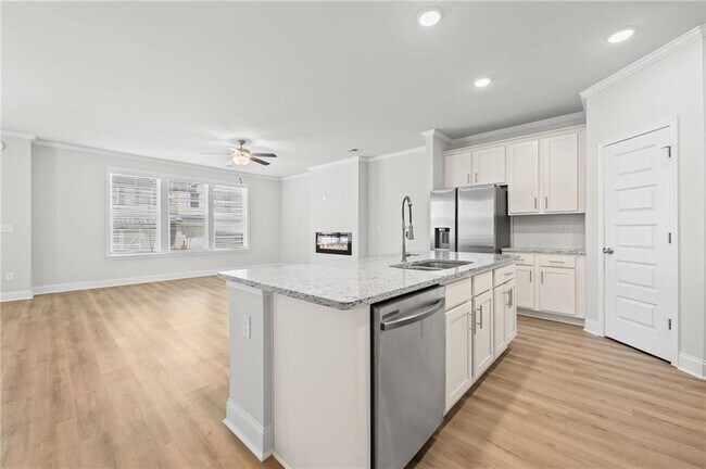 Building Photo - 3006 Chene Pl