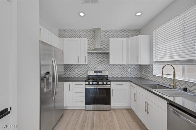 Building Photo - 1838 Thunder Mountain Dr