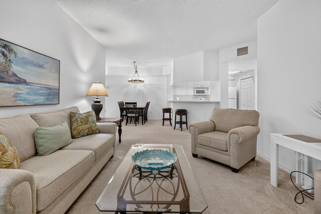 Building Photo - 3020 Alcazar Pl