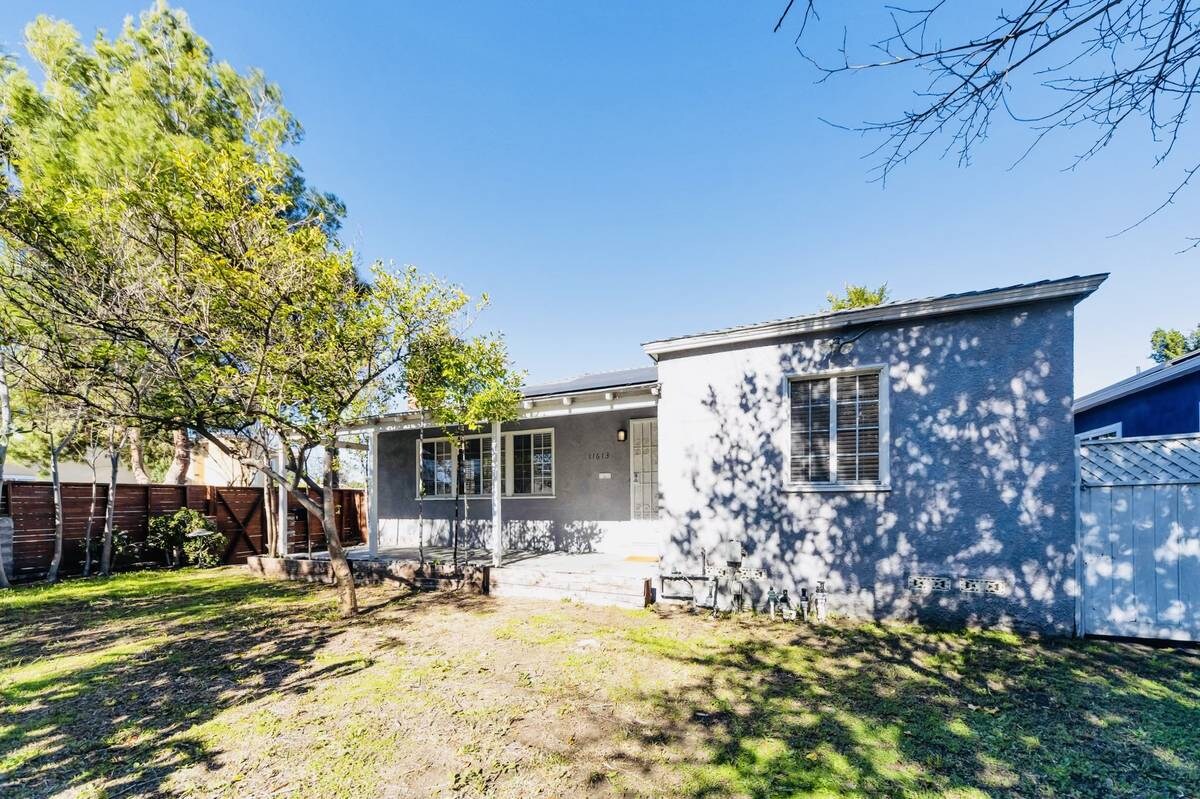 Building Photo - 11613 Haynes St