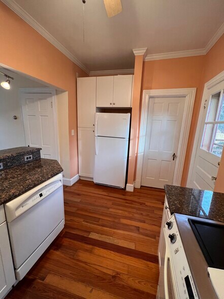 Building Photo - 3213 Condie St