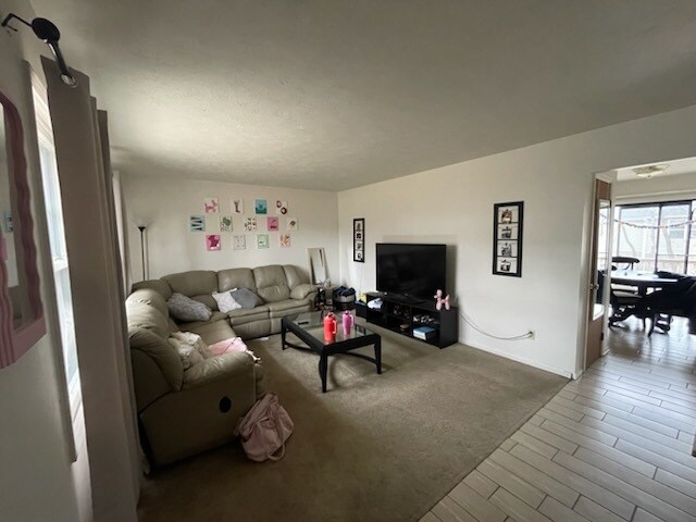 Building Photo - 1308 Sutherland Ave