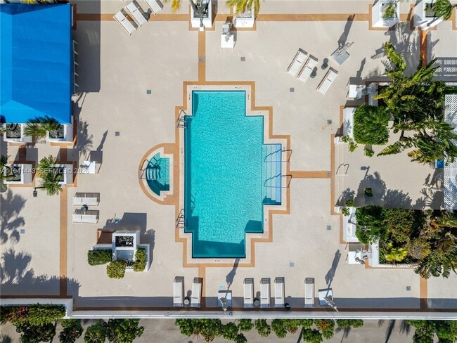 Building Photo - 3598 Yacht Club Dr