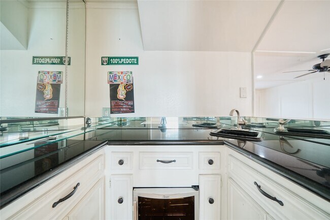 Building Photo - 3114 Cypress Point Dr