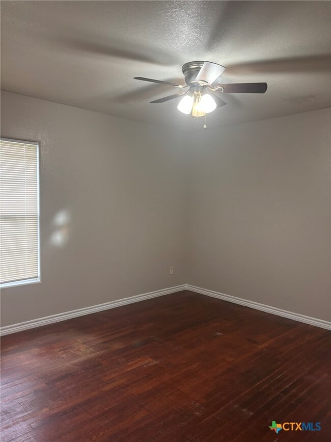 Building Photo - 2905 Wildwood St