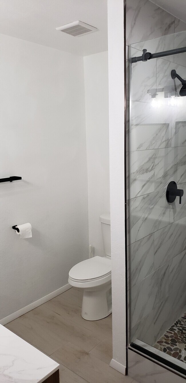 Building Photo - Trails at Scottsdale! Updated patio home with multiple patios