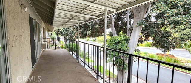 Building Photo - 2114 Via Puerta
