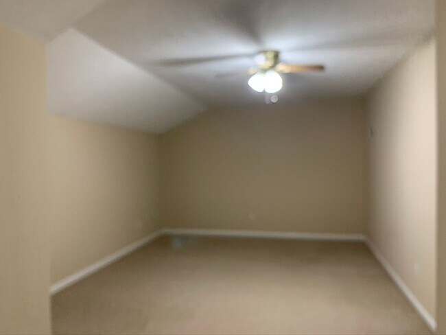 Building Photo - 410 Northrop Pl