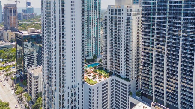 Building Photo - 1050 Brickell Ave