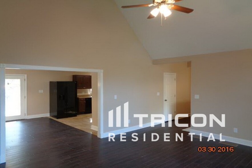 Building Photo - 2310 Mills Wood Run