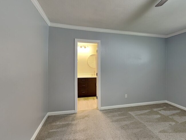 Building Photo - 3171 Timberview Rd
