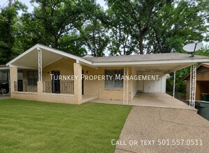 Building Photo - 9012 Tanya Dr