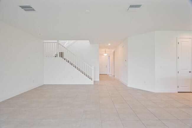 Building Photo - Resort Style Amenities - 2023 Construction