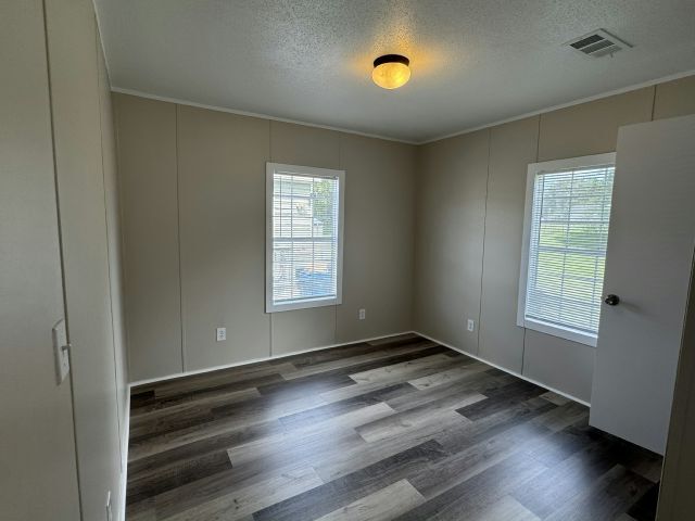 Building Photo - 9357 Eden Dr