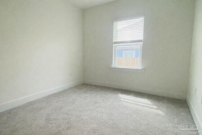 Building Photo - 874 Windhill Dr