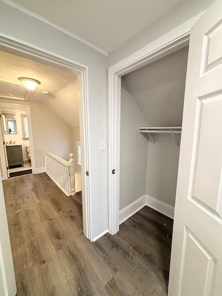 Building Photo - 11 Byron St