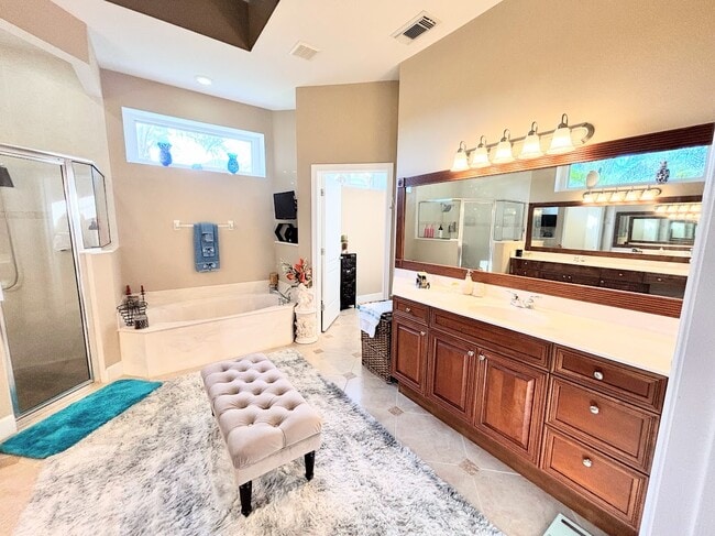 Building Photo - 855 SW Grand Reserves Blvd