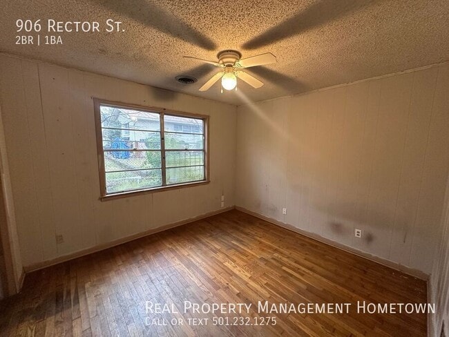 Building Photo - 906 Rector St