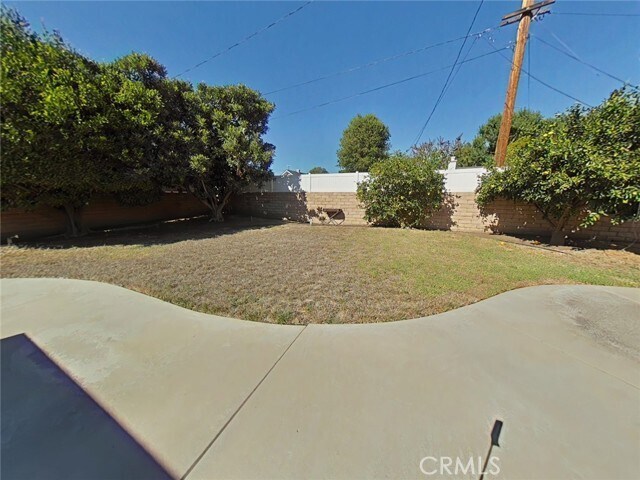 Building Photo - 17633 Nordhoff St