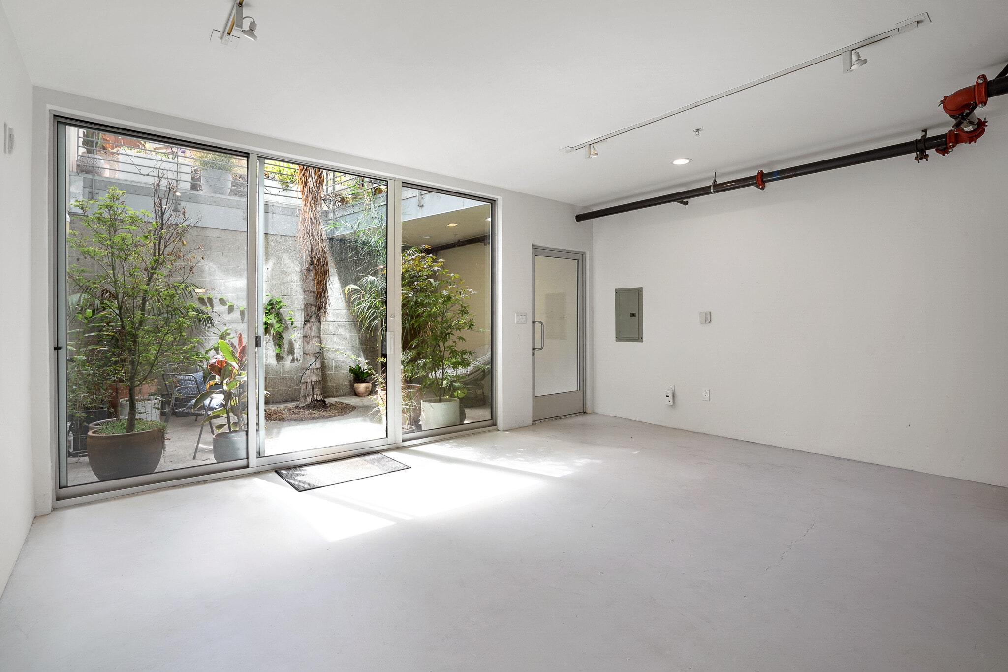 Basement Bedroom / Office - 712 Bryant St