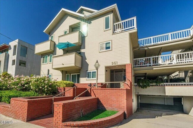 Building Photo - 961 E California Blvd