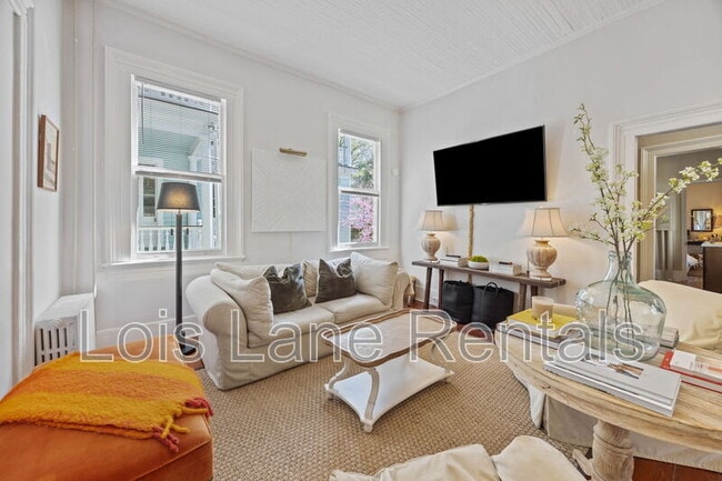 Building Photo - 139 1/2 Broad Street