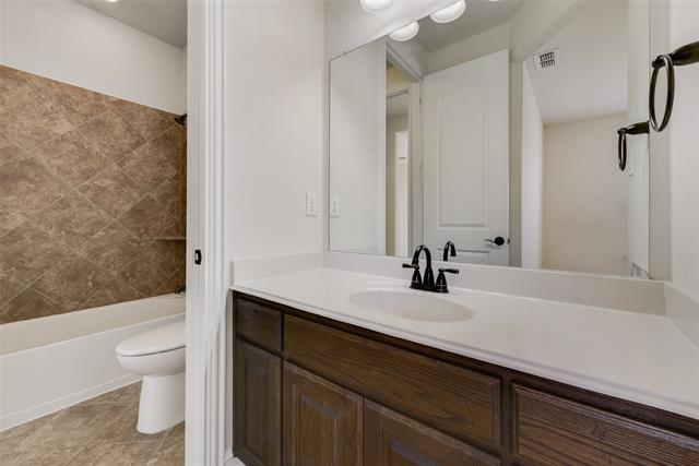 Building Photo - 2911 Redfern Dr