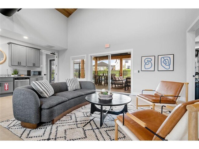 Building Photo - 6848 Aqua Trl
