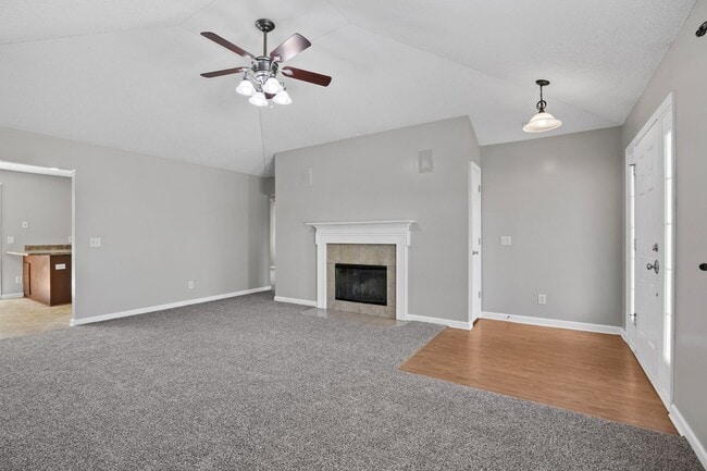 Building Photo - 115 Nandina Wy