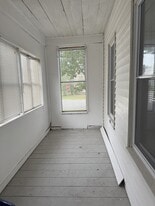Building Photo - 12 Annie St