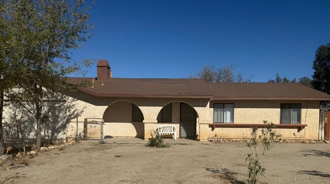 Primary Photo - 10729 E Ave R 10